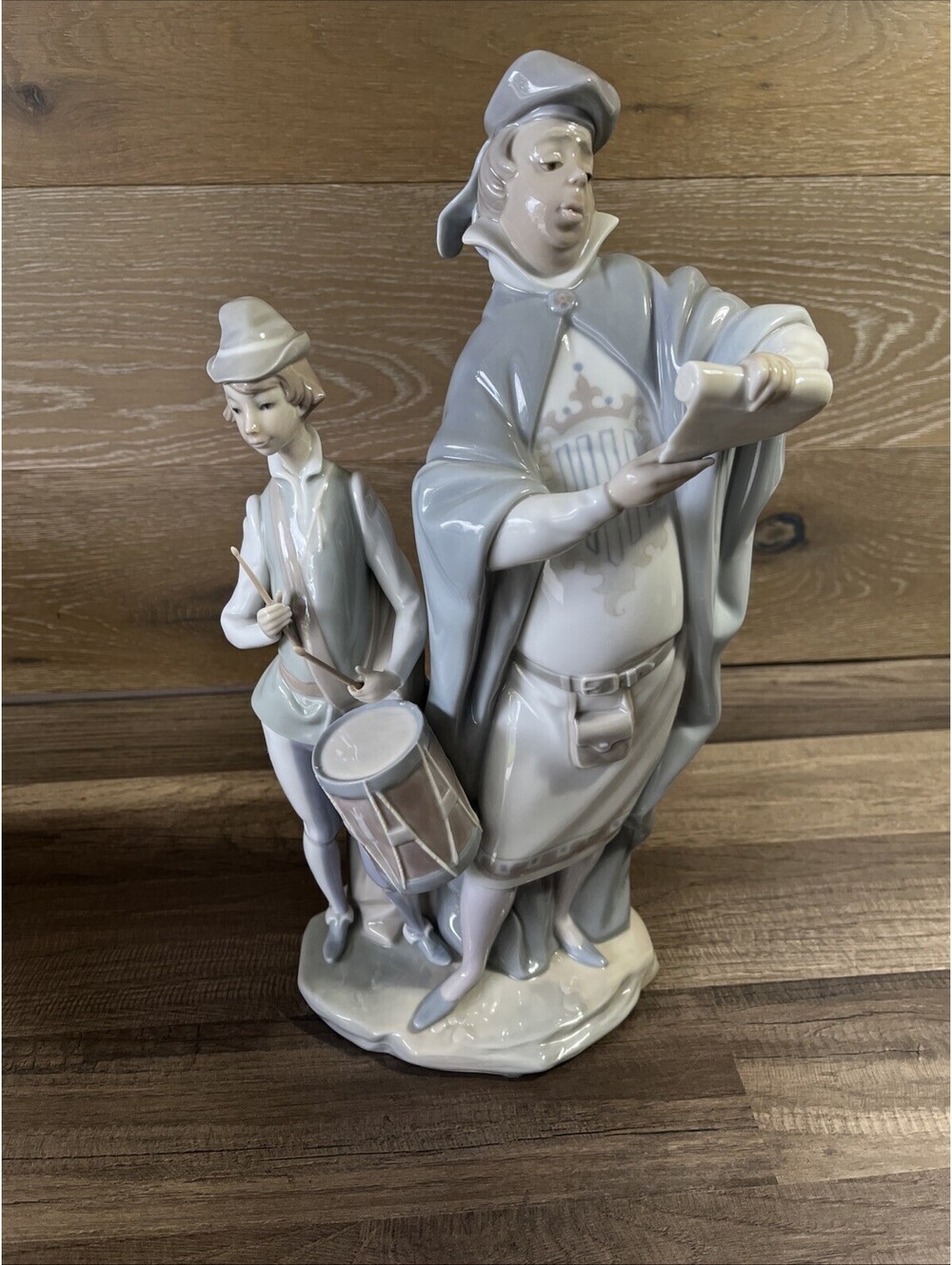 Lladro Porcelain Figurine 1086 Pregonero Glossy Spanish Street Crier And Drummer